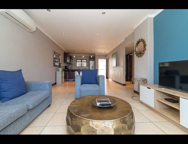 2 BEDROOM APARTMENT FOR SALE IN CAPE TOWN CITY CENTRE
